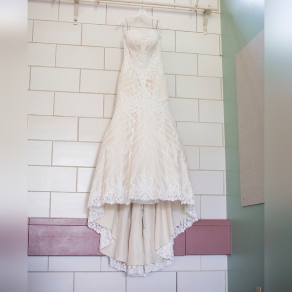 Matthew Christopher Dresses & Skirts - Matthew Christopher | Sophia Wedding Gown & Veil Size 14